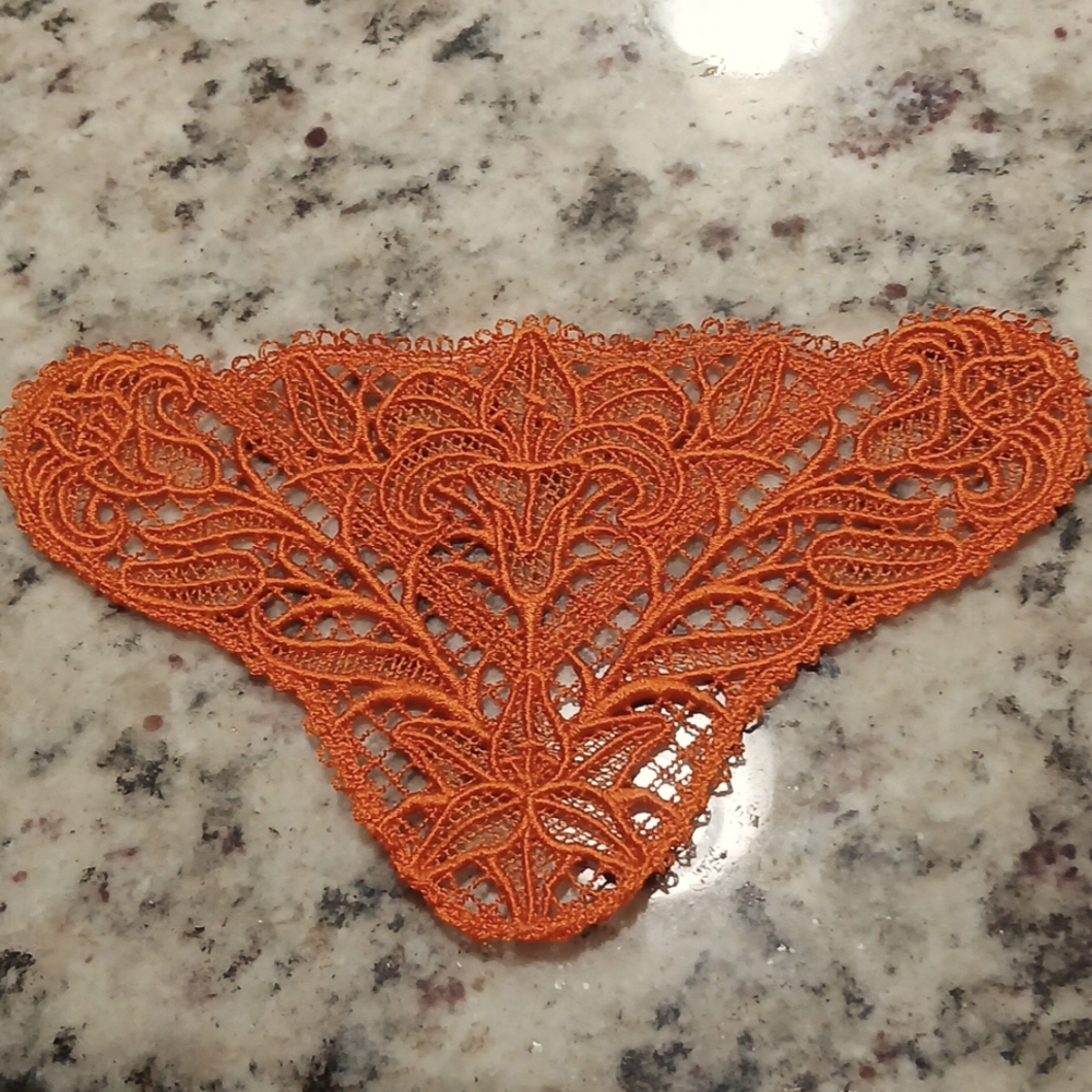 Exquisite Rose Design Cleavage Cover